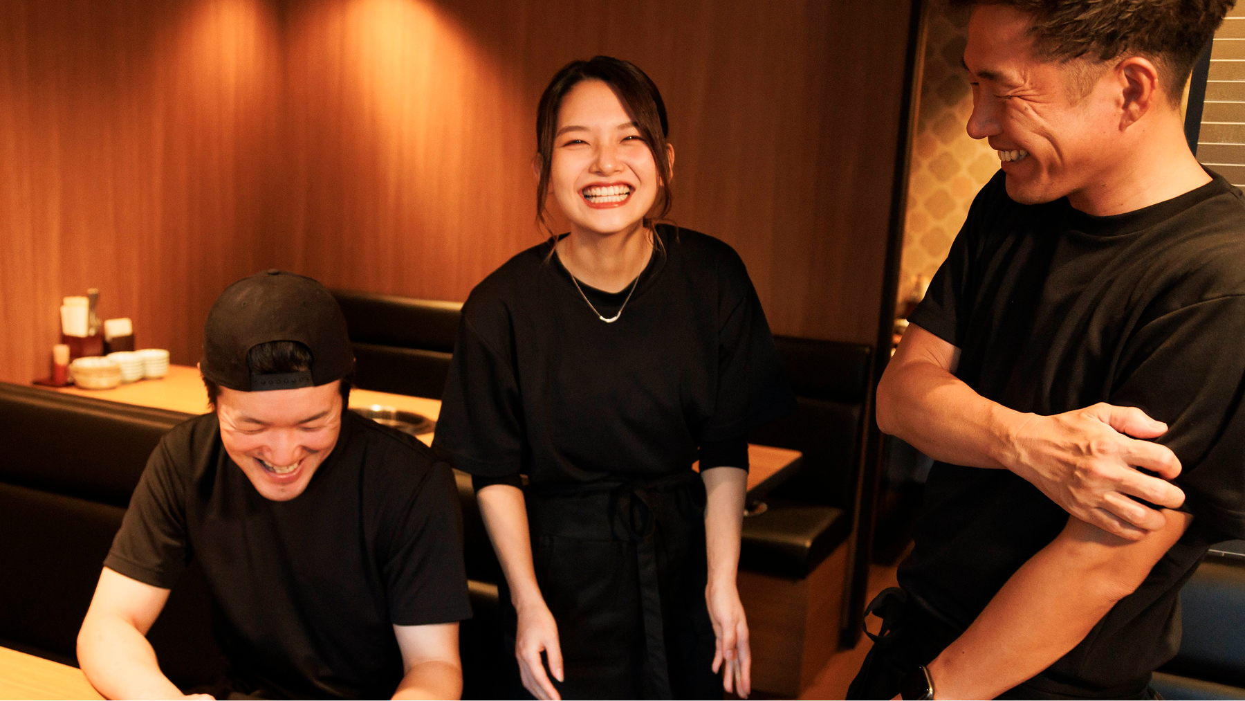 笑顔の従業員の写真